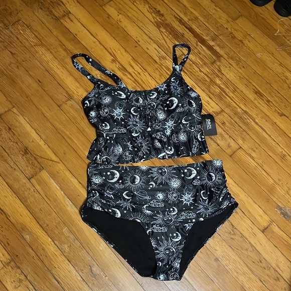DACI Black print two piece swimsuit - Picture 2 of 10